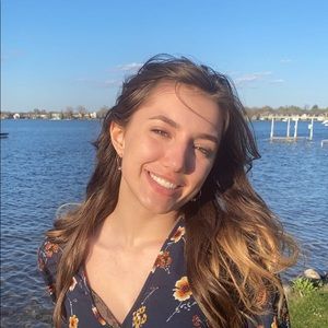 Meet your Posher, Mia